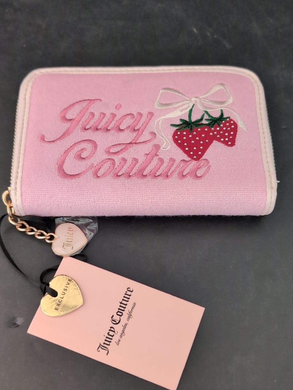 Juicy Couture NWT, Plush Pink Valour All Around Zippered Wallet.